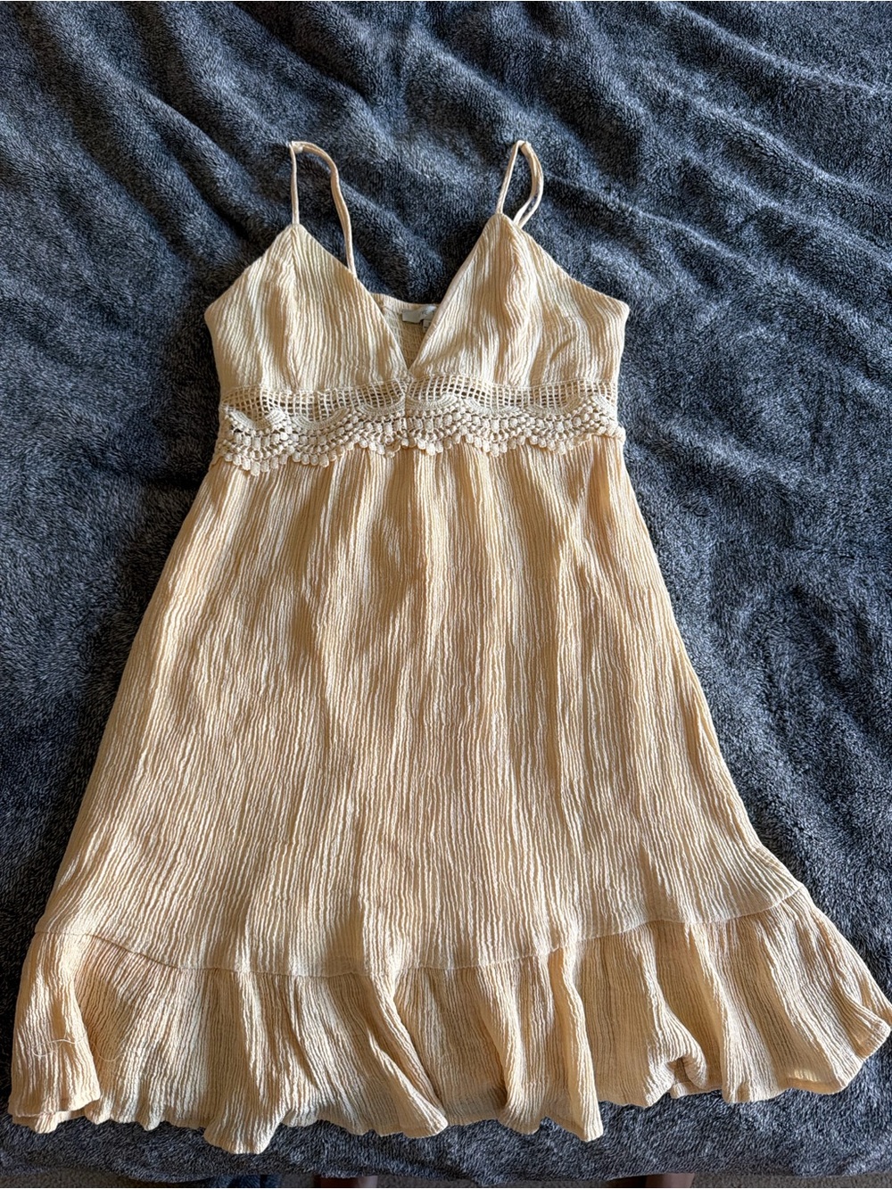Women’s Cream Lace-Trim - Lightweight Spaghetti Strap - NEVER WORN